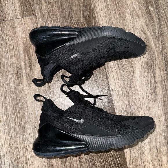 Nike Air Max 270 Triple Black Women’s Sneakers PRICE FIRM - Picture 5 of 6